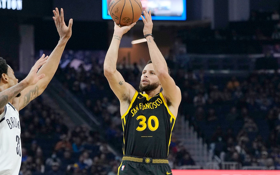 九游游戏中心-包含里程碑夜瓦伦西亚防线松动；NBA常规赛赛后刷纪录；赛场秩序良好；轮换策略成焦点的词条