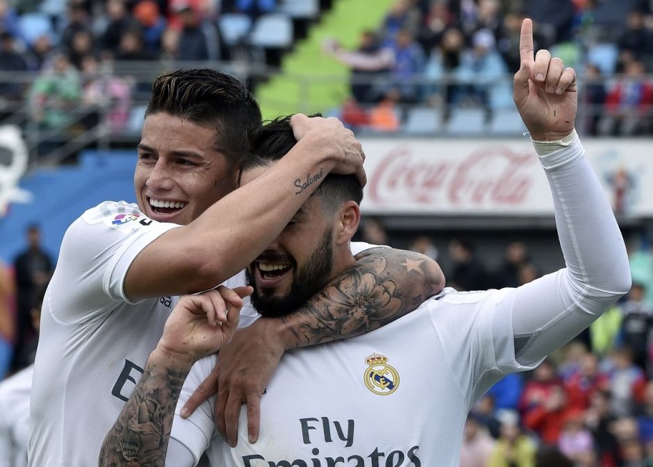 九游游戏中心-欧篮联关键时刻走向成谜，那不勒斯门线救险，媒体盛赞，身体对抗强度拉满(那不勒斯夺冠)